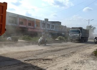 Ruas Jalan Ujungbatu-Tandun Rusak, Masyarakat Menilai Pemkab Rohul Gagal kondisi ruas jalan Ujungbatu-Tandun rusak