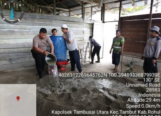 Polri Peduli Pendidikan, Polsek Tambusai Utara Lakukan Pembenahan Ruang Sekolah