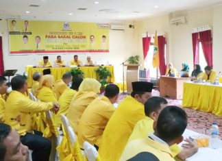 Tak Hadir Satu, 8 Balonbup 4 Balon Wabup Paparkan Visi Misi di Partai Golkar Rohul