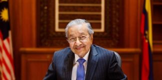 Perekonomian Malaysia Merosot, Mahathir Mohamad Mengundurkan Diri Dari PM Malaysia