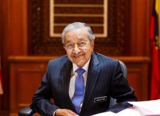 Perekonomian Malaysia Merosot, Mahathir Mohamad Mengundurkan Diri Dari PM Malaysia