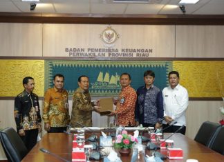 Antisipasi Corona, Bupati Rohul Intruksikan Seluruh OPD Sampaikan Berkas dan Laporan Secara Telpon atau Online