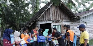Sempat Viral Terserang Tumor dan Tinggal di Gubuk Tua, Pemkab Rohul Berbagi Bantuan Untuk Poniah