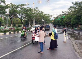 Pemuda di Rohul Bagikan Ratusan Handsanitizer Gratis