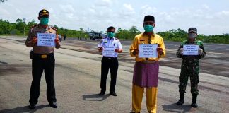Turun Tangan, Tim Gabungan SEMPROT Disinfektan di Bandara Tuanku Tambusai, Rohul