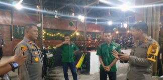 Cegah Penularan Covid-19, Polres Rohul Patroli dan Bubarkan Kerumunan Warga