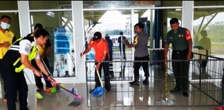 Cegah Penyebaran Virus Corona, TNI- Polri di Rohul Gotong Royong Bersihkan Bandara dan Masjid