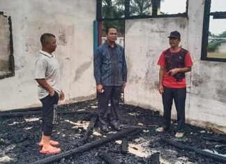 Gedung SDN 002 Kunto Darussalam Dilalap Si Jago Merah
