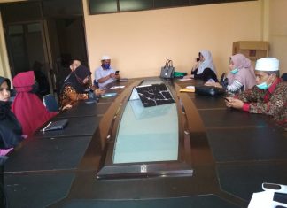 Sempat Dinonaktifkan, Guru Honorer SDN 001 Tambusai Kembali Mengajar