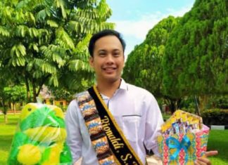 Ditengah Pandemi Covid-19, Rionaldi Mahasiswa UPP Selesaikan Studinya 3,8 Tahun Rionaldi salah seorang Mahasiswa UPP yang menamatkan kuliahnya selama 3,8 tahun