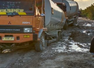 Jalan Rusak di Perbatasan Rohul, Mulyadi : Pemerintah Harus Perhatikan