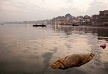 Lapar di Tengah Lockdown, Ibu di India Lempar 5 Anaknya ke Sungai Gangga