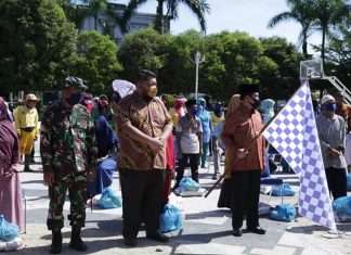 Berbagi di Bulan Suci Ditengah Pandemi, ACHMAD M.Si BAGI-BAGI SEMBAKO