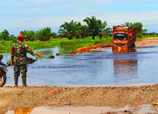 Derita Masyarakat Pinggiran Bonai Darussalam, Jalan Rusak Sebuah Kebiasaan