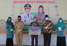 Bupati Rohul Salurkan Bantuan Rp 160 Juta Untuk Anak Yatim Se-Rohul