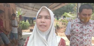 Hj Hasmeri Hamulian DPRD Dapil 1 Jenguk dan Berikan Bantuan Untuk Keluarga Zahra