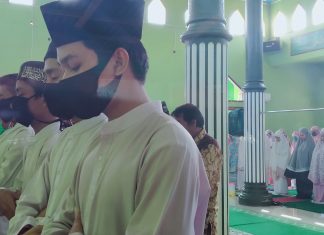 Setelah Fhoto dan Video Coret Baju Kelulusan Viral, Siswa SMAN 1 Kunto Darussalam Gelar Shalat Taubat