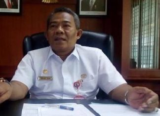 PLT Kadisdik Provinsi Riau Undang Pakar Pendidikan Untuk Bahas Siswa Coret-Coret Baju di Rohul