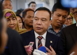 Wakil Ketua DPR RI : Biaya Rapid Test Terlalu tinggi