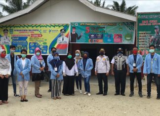 Abdikan Diri Pada Masyarakat, Tim Kukerta Relawan UR Gelar Sosialisasi dan Berjaga di Check Point