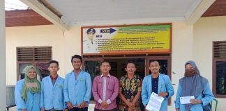 Cegah Covid-19, Tim Kukerta UR Bantu SEMPROT Desinfektan di Desa Pasir Baru