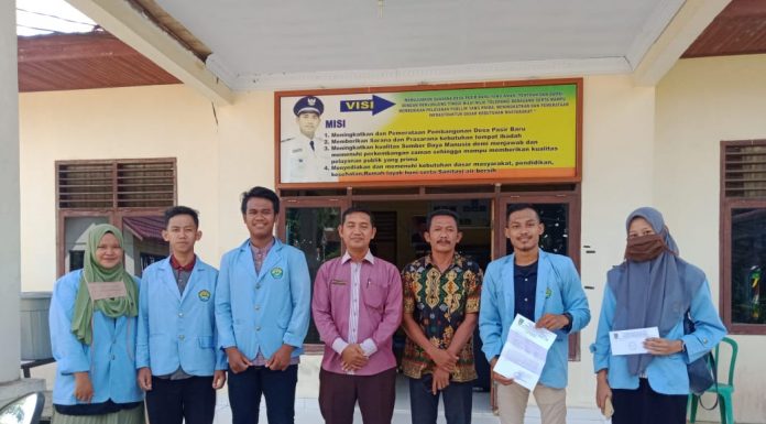 Cegah Covid-19, Tim Kukerta UR Bantu SEMPROT Desinfektan di Desa Pasir Baru