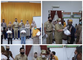Peduli Masyarakat Terdampak Covid-19, Bupati Rohul BAGI-BAGI Paket Sembako di Dua Kecamatan