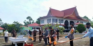 Kejari Rohul Musnahkan BB Tindak Pidana Umum
