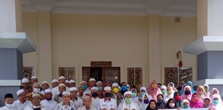 Jamaah Thariqat Naqsabandi Rokan Hulu Ikuti Haul Syekh Maulana Kumpulan Bonjol ke-109.