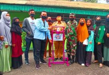 Kukerta UNRI Berikan TTG ke Koramil 02 Rambah