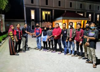 Bikers dan Ormas Rohul Serahkan Bantuan ke Balita Pengidap Penyakit Hudrocephalus di Teluk Aur