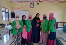 Kreatif, Mahasiswa KKN UPP Kelompok 34 Desa Kumain Tandun, Ajak Masyarakat Daur Ulang Sampah