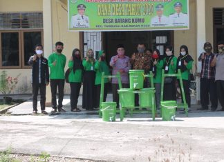 Sambut Idul Adha Ditengah Pandemi, Mahasiswa KKN UPP Desa Batang Kumu Bagikan Tempat Cuci Tangan