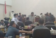Gelar Paripurna, M Hasbi Asyodiqqi Keluarkan “KARTU MERAH” Untuk Pemerintah Kabupaten Rokan Hulu