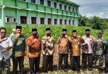 MAK Perdana di Provinsi Riau, Anggota DPR RI, Achmad M.Si Tinjau Gedung dan Sapa Masyarakat Desa Talikumain