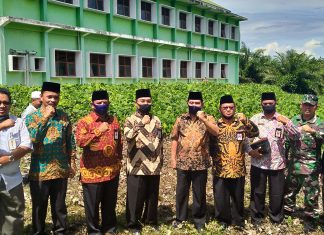MAK Perdana di Provinsi Riau, Anggota DPR RI, Achmad M.Si Tinjau Gedung dan Sapa Masyarakat Desa Talikumain