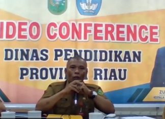 Kadisdik Provinsi Riau Gelar Vidcon, Adolf : Diharapkan Dinas Pendidikan Provinsi Segera Bentuk Team Pengembangan Kompetensi Guru