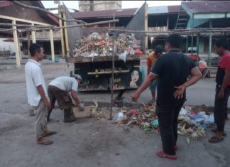 Peran aktif Pemuda, Bhabinsa Terhadap Kebersihan Lingkungan Pasar Kota Tengah