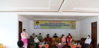 Kunker ke Desa Tapung Jaya, Bupati Janjikan Harga TBS Sama