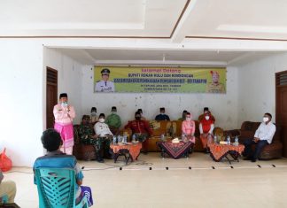 Kunker ke Desa Tapung Jaya, Bupati Janjikan Harga TBS Sama