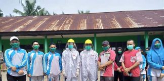 Sterilisasi Lingkungan Sekolah, MTs Ash-Shohibiyah DISEMPROT Disinfektan
