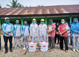 Sterilisasi Lingkungan Sekolah, MTs Ash-Shohibiyah DISEMPROT Disinfektan