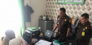 Datangi Kantor Kejari Rohul, Kades Bonai Kembalikan Dana Desa Sebesar Rp.44.033.000