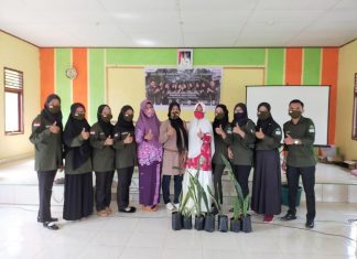 SOBI UPP Sosialisasi dan Bagikan Tanaman Lidah Mertua Ke Masyarakat