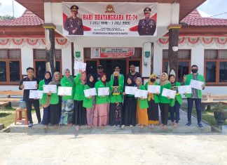 KKN Berakhir, Mahasiswa UPP Berbagi Sembako Kepada Masyarakat