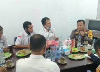 Sambangi Kantor PWI, Kapolres Rohul Jalin Silaturahmi Bersama Wartawan