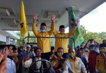 Menaiki HARTOP, Hamulian -Sahril Topan Mendaftar di KPU Rokan Hulu
