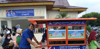 Pelaku Usaha di Rohul Mendapat Bantuan Dari Partai Demokrat