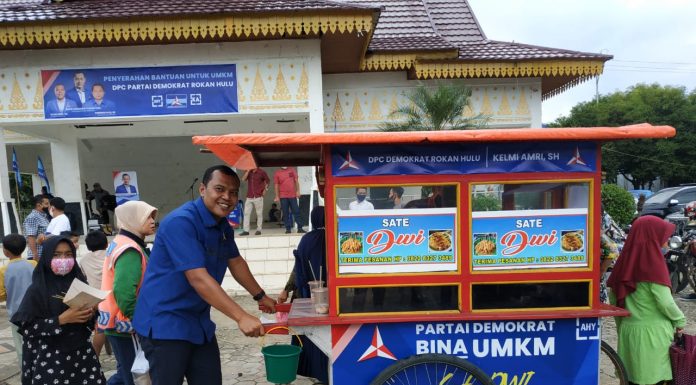 Pelaku Usaha di Rohul Mendapat Bantuan Dari Partai Demokrat