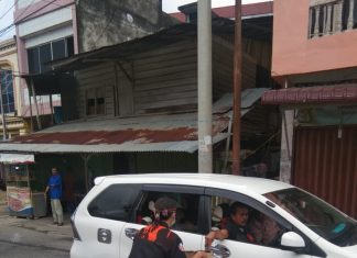 Ormas, Mahasiswa dan Komunitas di Rohul gelar Penggalangan Dana di Tepi Jalan